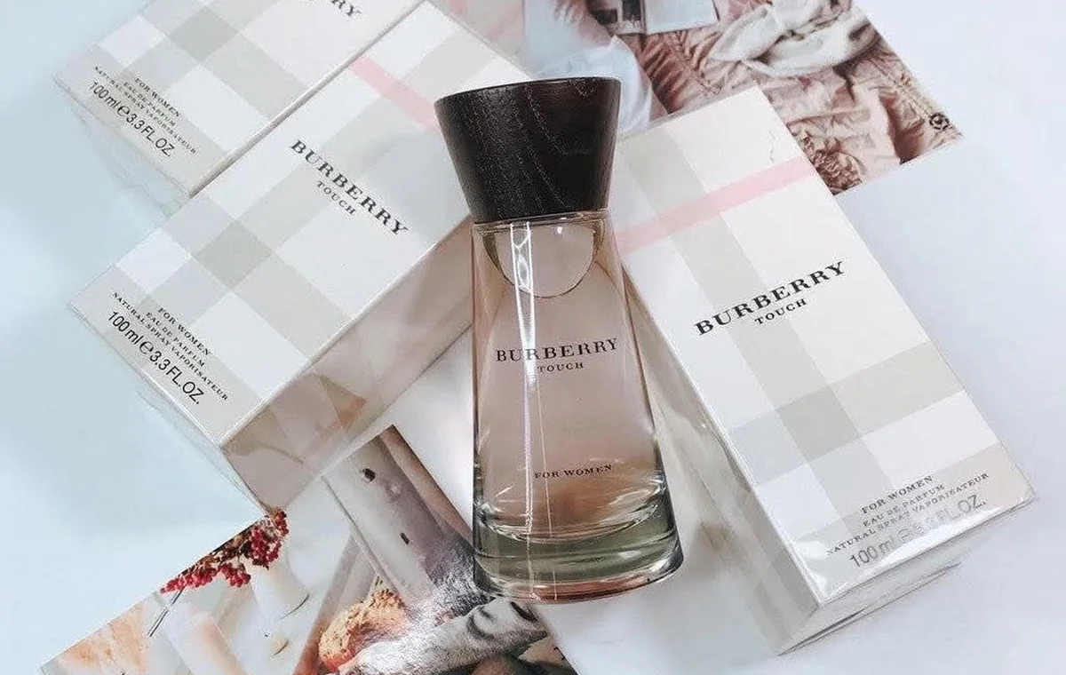 Coffret de parfum et rouge à lèvres